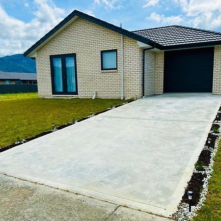 Holiday Home In Beautiful Te Anau Eksteriør billede