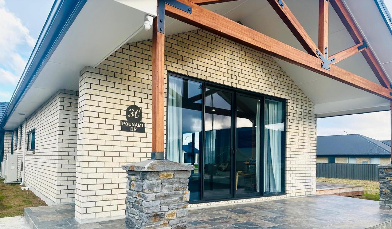 Holiday Home In Beautiful Te Anau Eksteriør billede